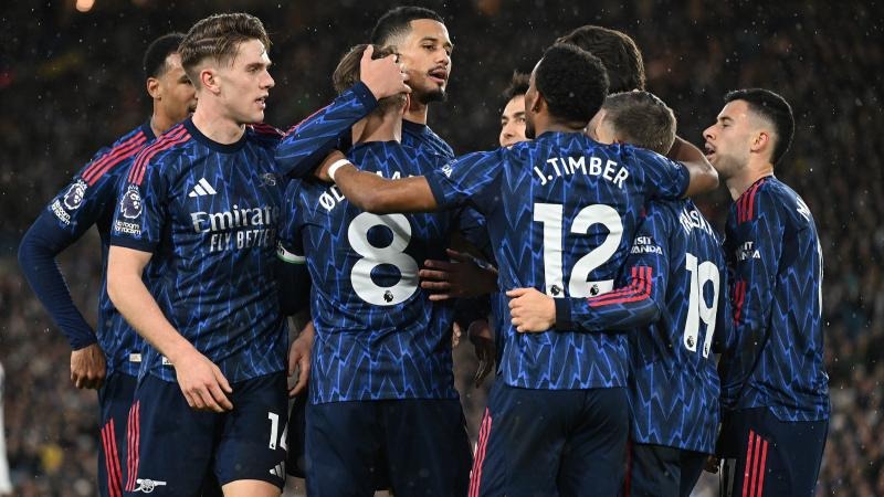 麦芬与LastWar你追我赶，《P5X》在海外终于“扬眉吐气” ｜ 大陆出海秀